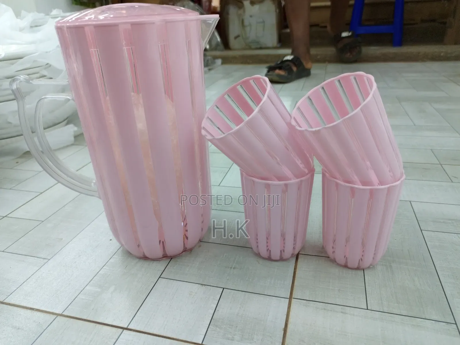 Melon Jug With 4 Glasses