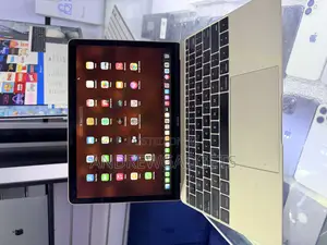 Laptop Apple MacBook Pro 2017 8GB Intel Core M SSD 256GB