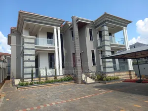Furnished 6bdrm Mansion in Kira for sale
