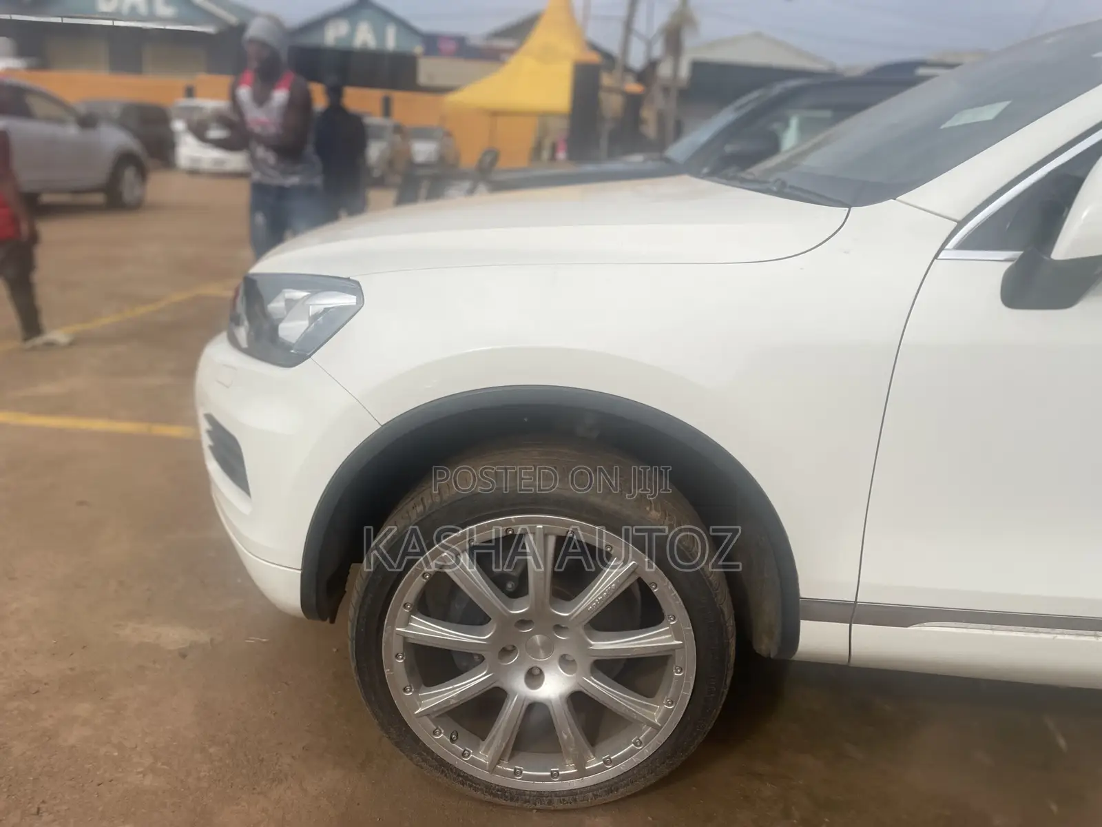 Volkswagen Touareg 2011 White