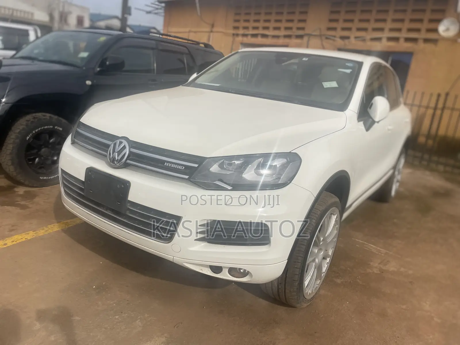 Volkswagen Touareg 2011 White