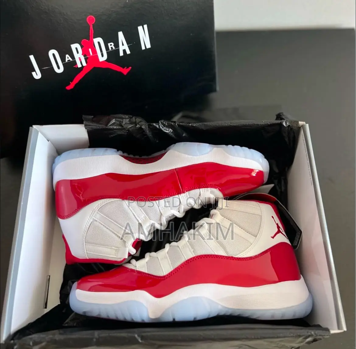 Classic Nike Airjordan 11 Retro Cherry in Stock