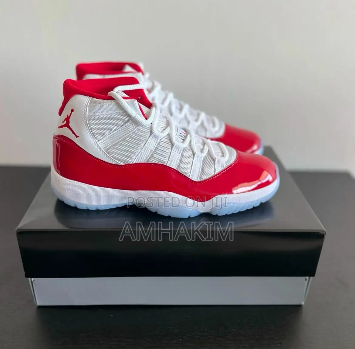 Classic Nike Airjordan 11 Retro Cherry in Stock