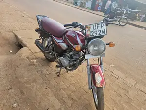 TVS HLX 125 2022 Red