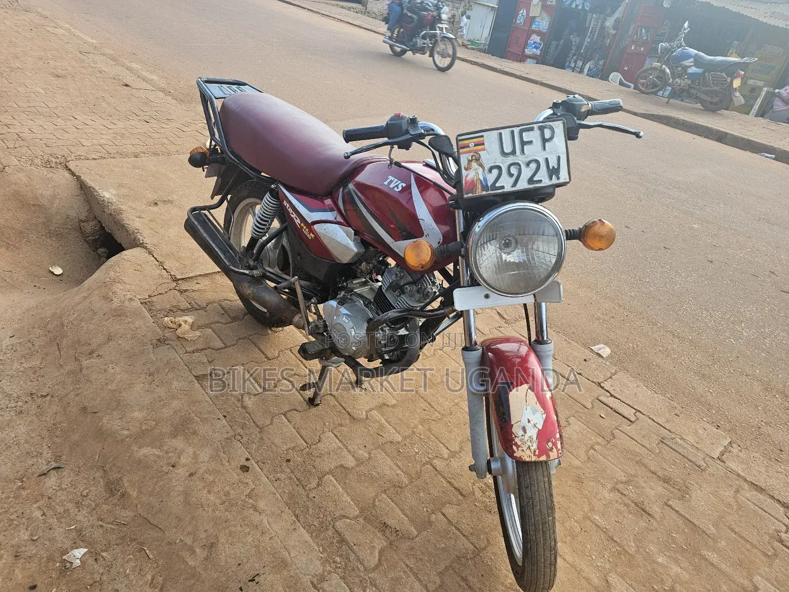 TVS HLX 125 2022 Red