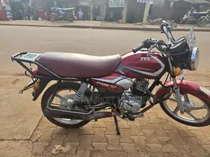 TVS HLX 125 2022 Red