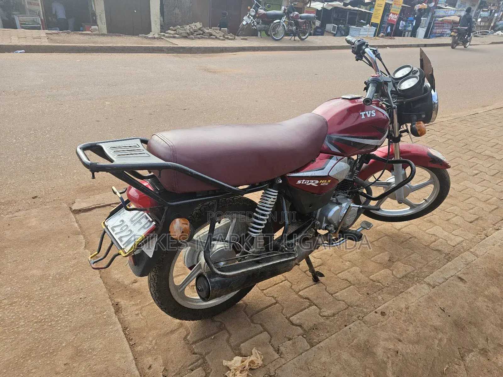 TVS HLX 125 2022 Red