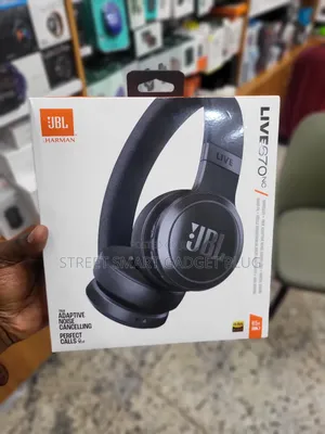 JBL LIVE 670 Bluetooth Headphones