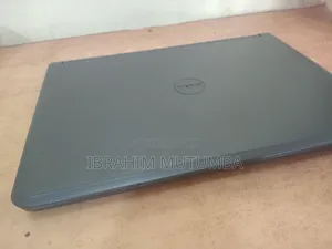 Laptop Dell Latitude 3350 4GB Intel Core I3 HDD 500GB