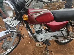 Bajaj Boxer 2022 Red