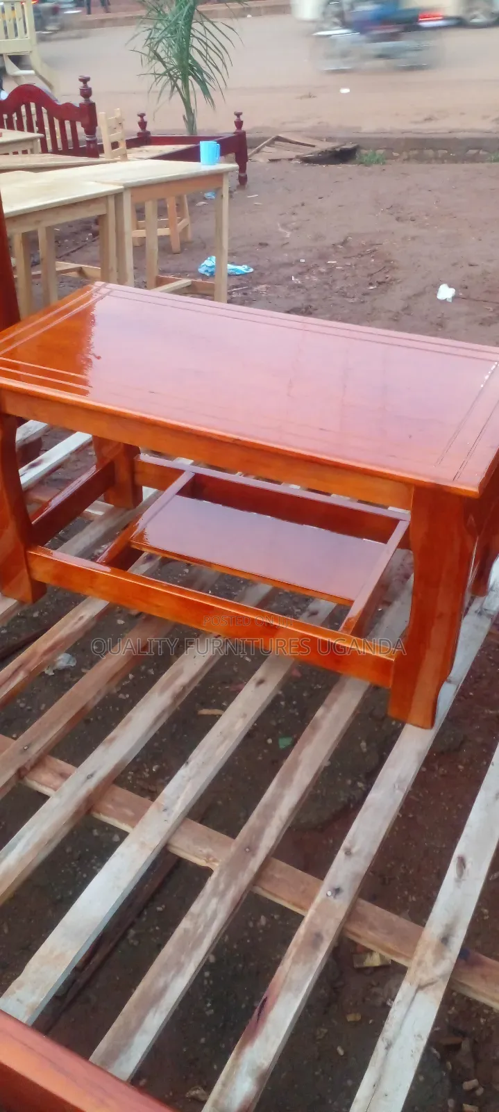 Customizable Tea Table