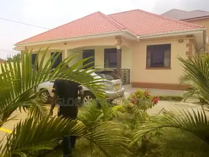 2bdrm Bungalow in Kyaliwajala, Central Division for rent