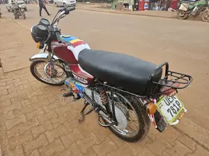 Bajaj Boxer 2018 Red