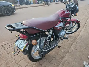 TVS HLX 125 2022 Red