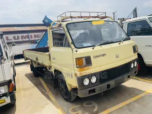 Canter Round Lights Truck