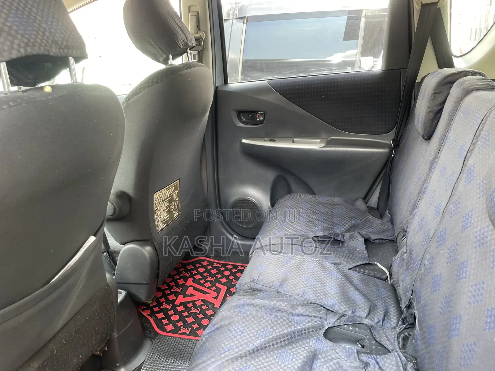 Toyota Ractis 2008 Blue