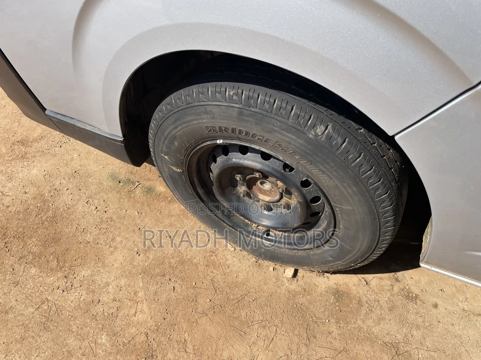 Toyota HiAce 2011 Silver