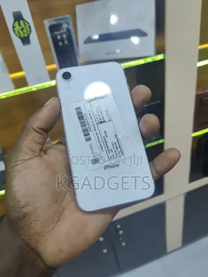 Apple iPhone XR 128 GB White