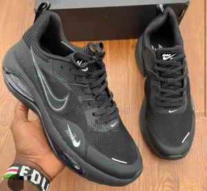 Black Nike Air Trainers