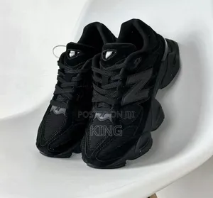 Black New Balance Men's 9060