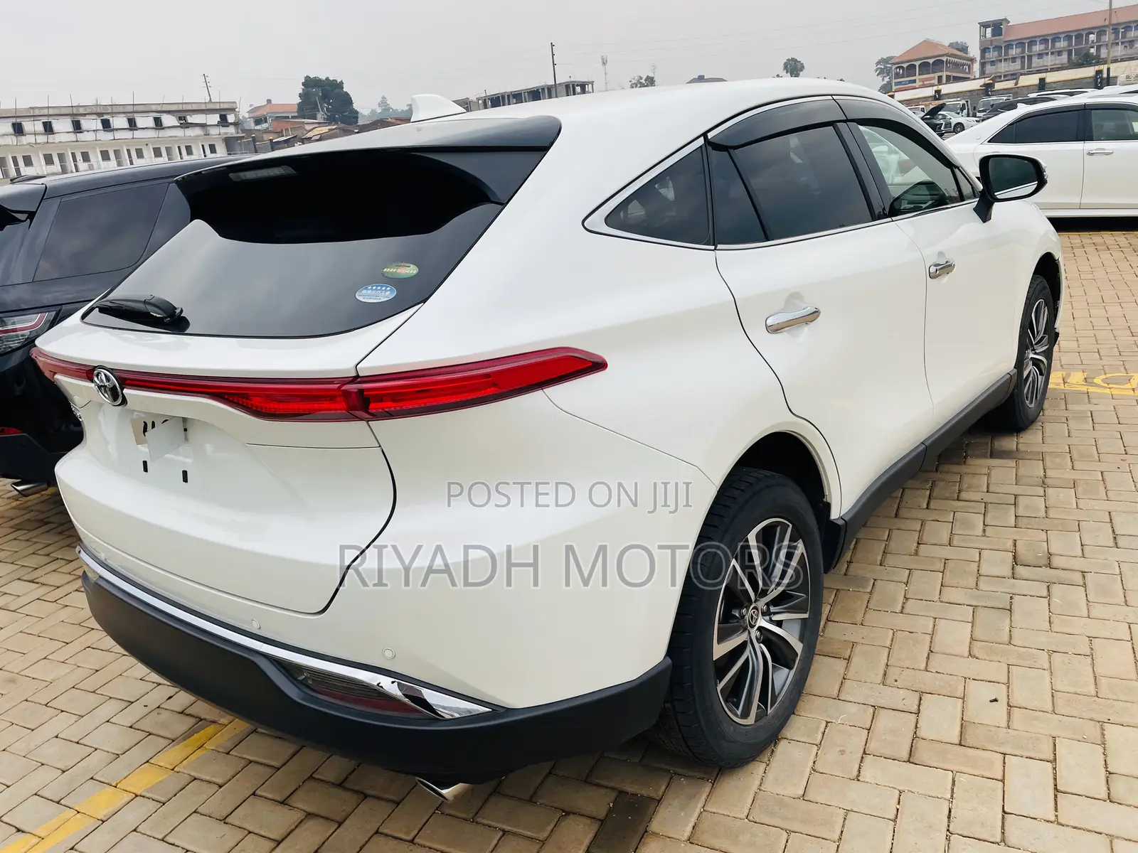 Toyota Harrier 2022 White