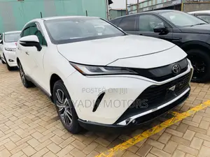 Toyota Harrier 2022 White