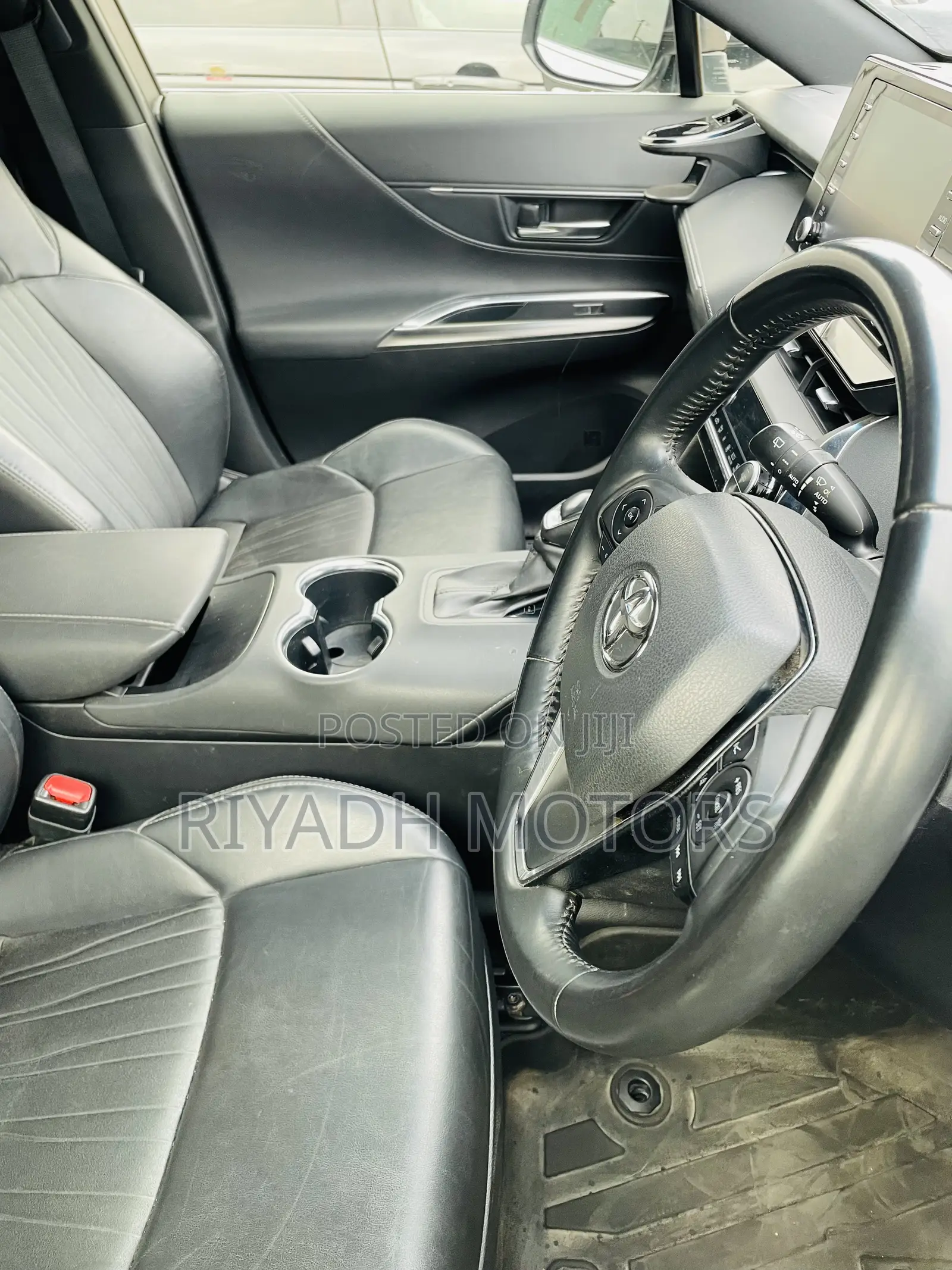 Toyota Harrier 2022 White