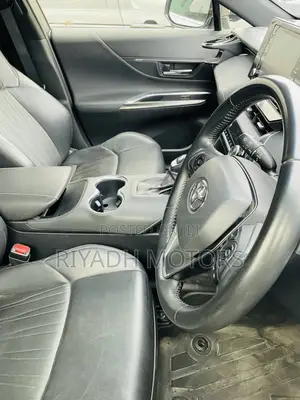 Toyota Harrier 2022 White
