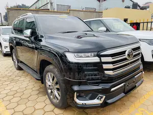 Toyota Land Cruiser 2023 Black