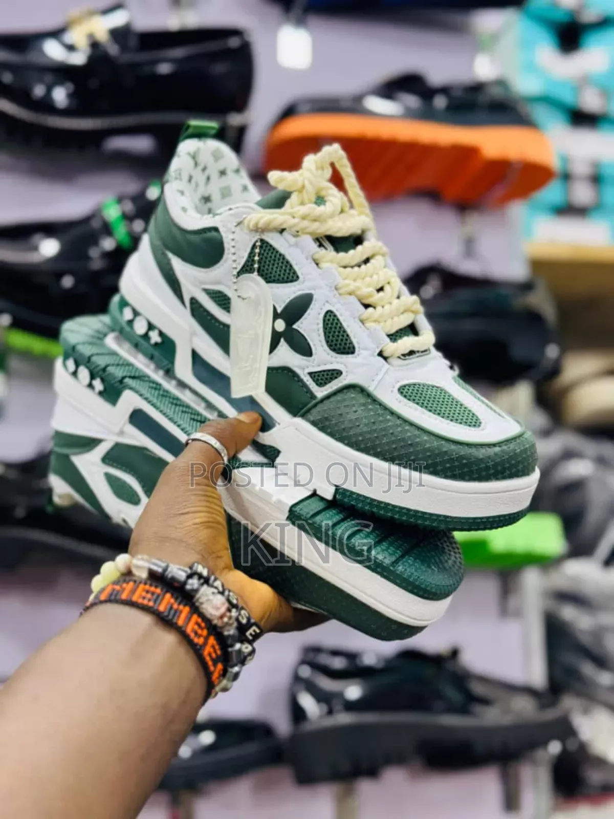 Factual LOUIS VUITTON LV Skate Sneaker