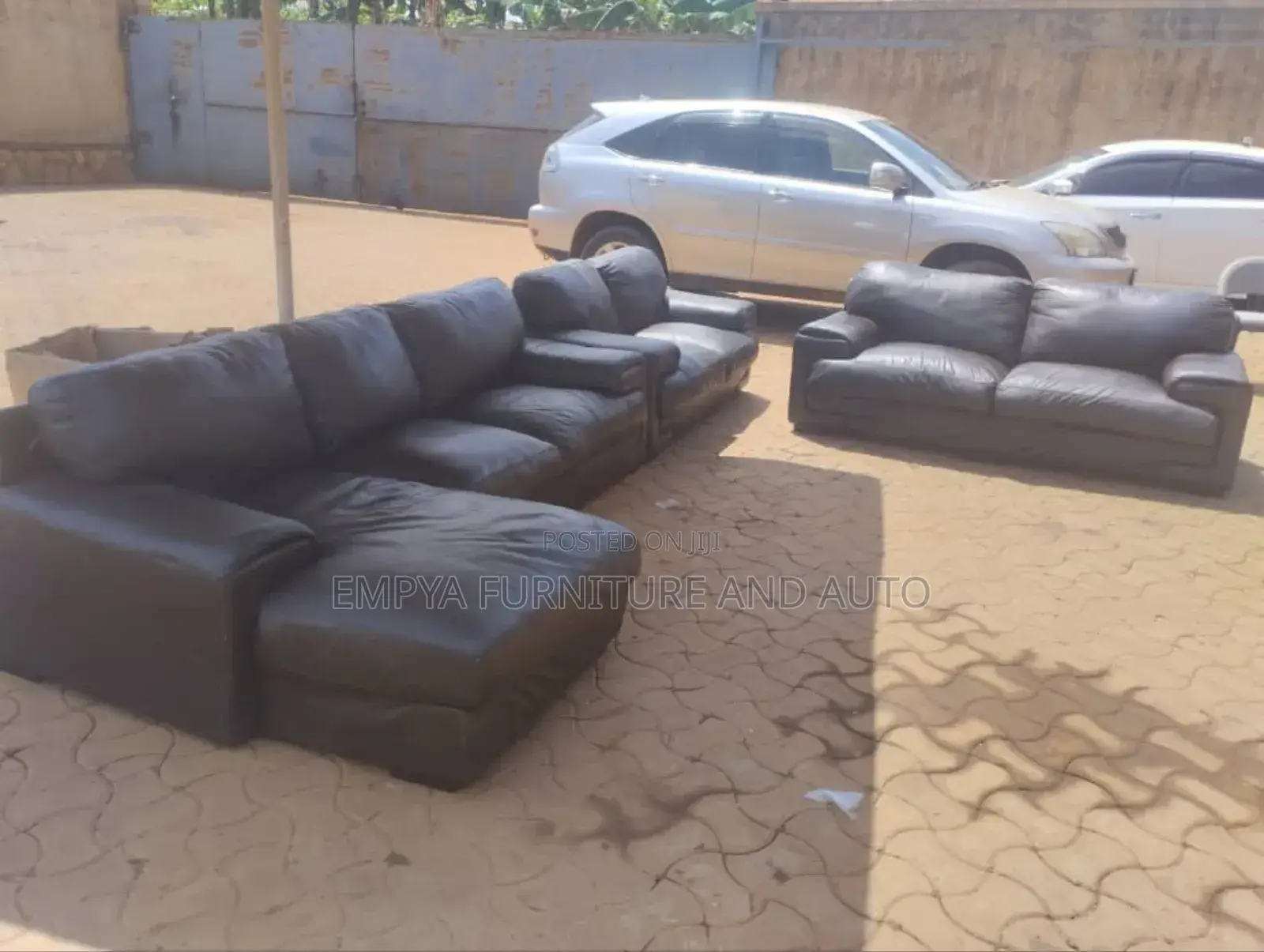 Big Sofa Black Repair