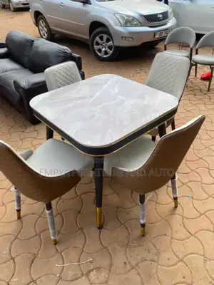 Mable Dining Set