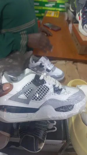 Children Jordan 4 Sneakers
