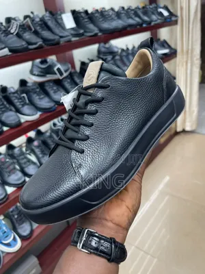 ECCO Soft 7. All Black Sneakers