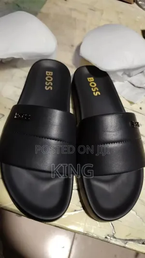 Hugo Boss Mens Slides. Black