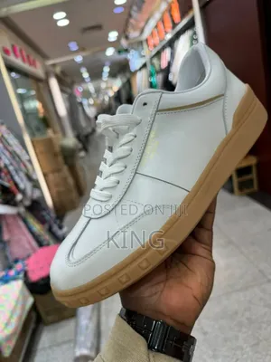 Valentino Trainers