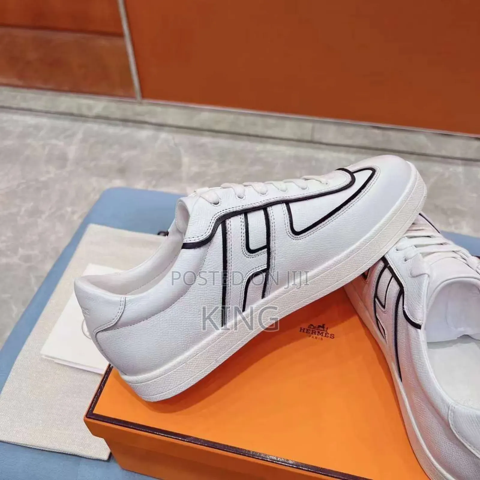 Boomerang Hermès Sneakers
