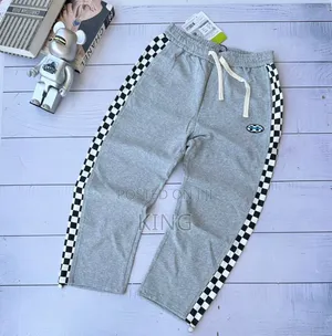 Comm Atmost Sweater Pants