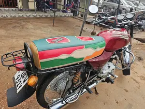 Bajaj Boxer 2024 Red