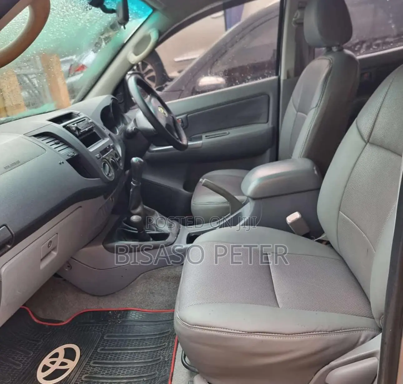Toyota Hilux 2.5 D-4D 4X4 SRX 2009 Silver