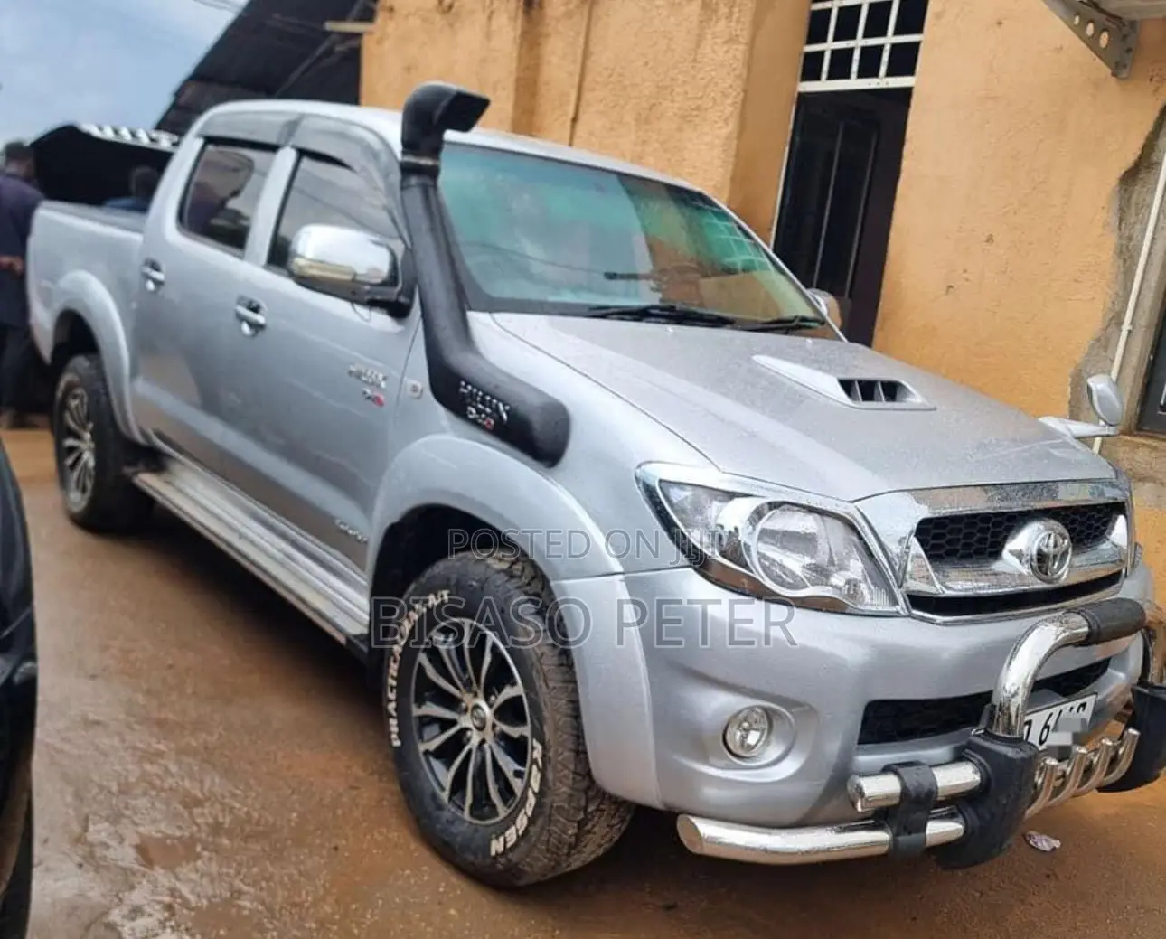 Toyota Hilux 2.5 D-4D 4X4 SRX 2009 Silver