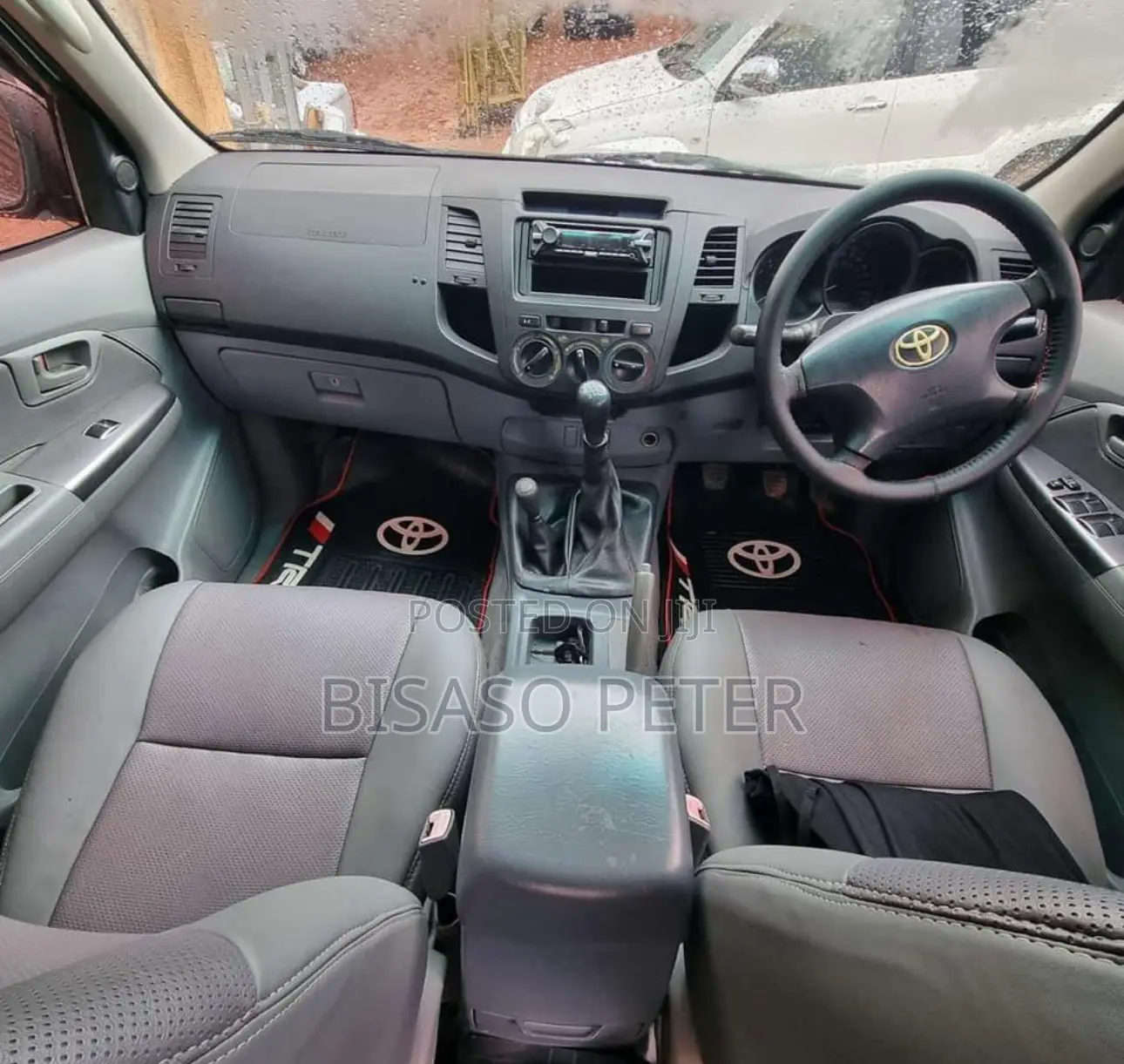 Toyota Hilux 2.5 D-4D 4X4 SRX 2009 Silver