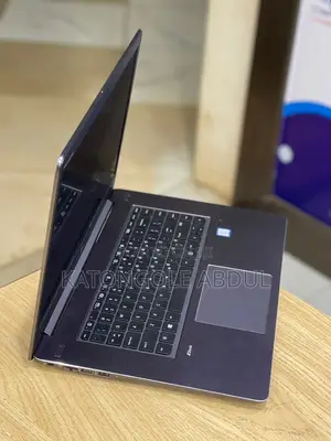New Laptop HP ZBook 15u 16GB Intel Core I7 SSD 512GB