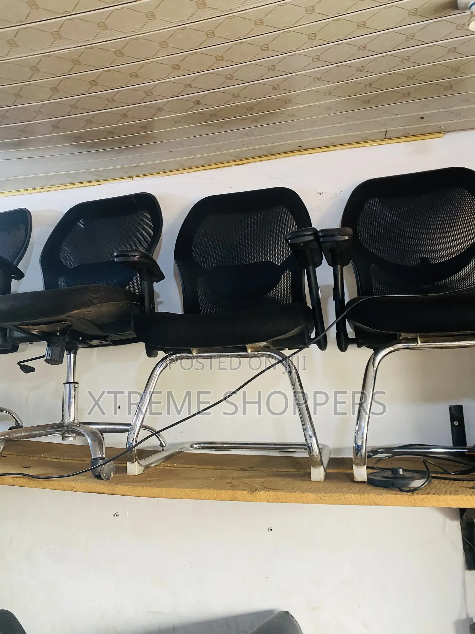 Head Office Chairs /Pure Black