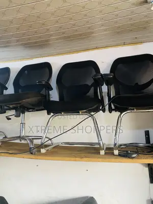Head Office Chairs /Pure Black