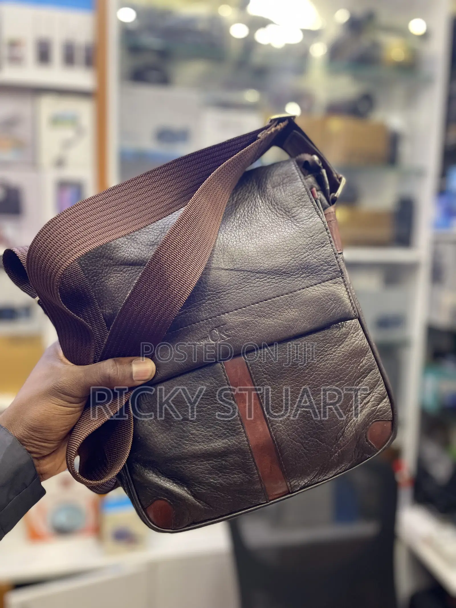 Simple Leather Crossbag