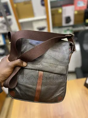 Simple Leather Crossbag