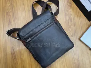 Simple Leather Crossbag