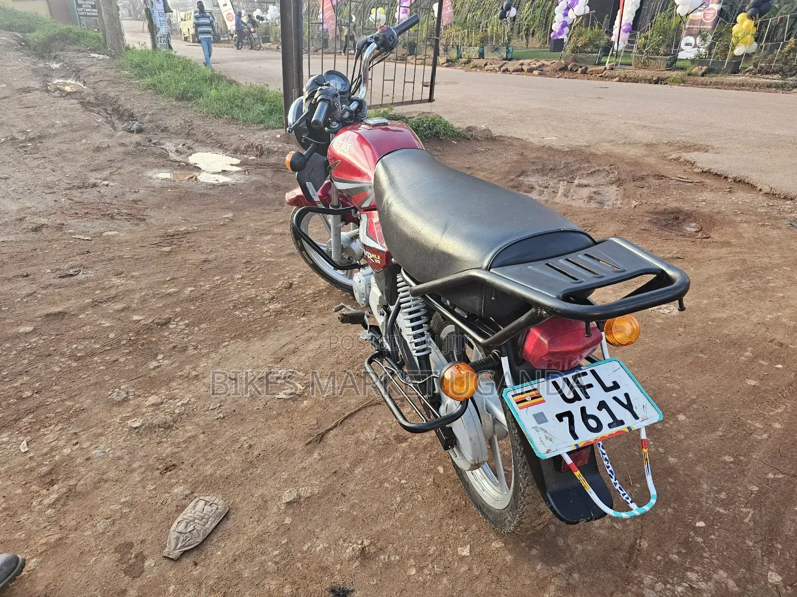 TVS HLX 125 2022 Red