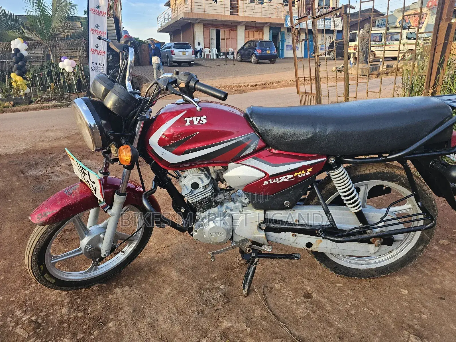 TVS HLX 125 2022 Red